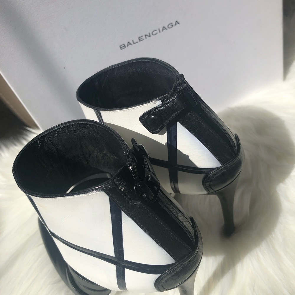 Authentic Balenciaga Shoes - Picture 4 of 6